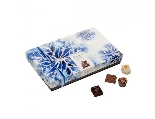 Cutie patrata cu 15 praline de ciocolata Valentino 225g