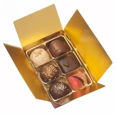 Cutie cu 6 praline asortate de ciocolata belgiana Valentino Ballotin Classic 90g