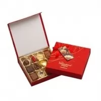 Cutie patrata cu 12 praline de ciocolata Valentino 175g